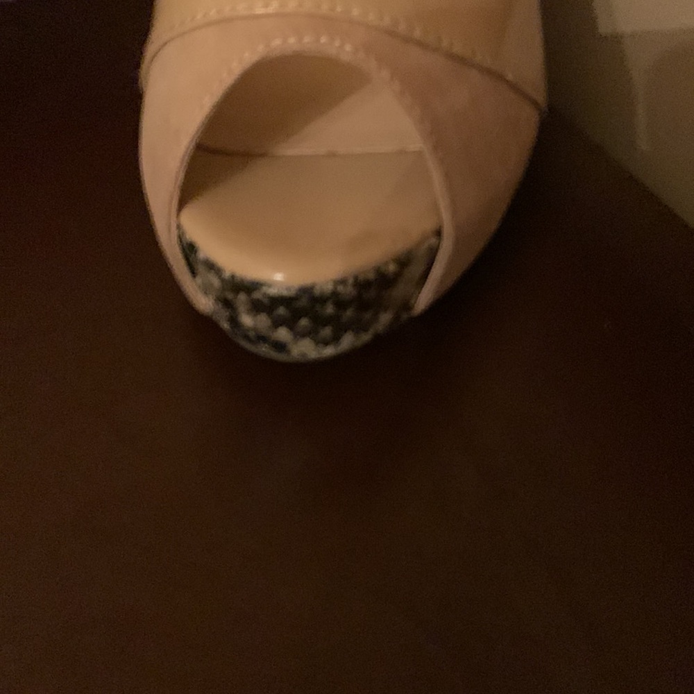 Designer Shoes - Picture 8 of 8